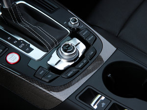 20123.0TFSI quattro Cabriolet п؅^