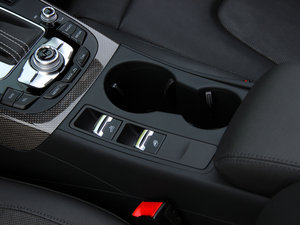 20123.0TFSI quattro Cabriolet п؅^