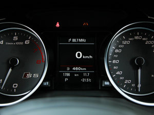 20123.0TFSI quattro Cabriolet п؅^