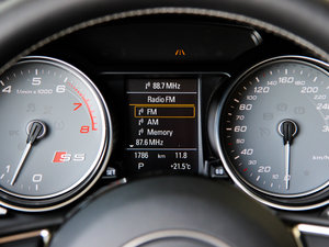 20123.0TFSI quattro Cabriolet п؅^