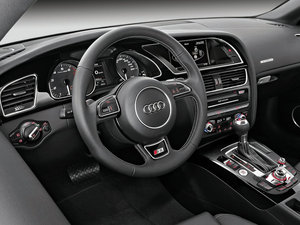 20123.0TFSI quattro Coupe п؅^