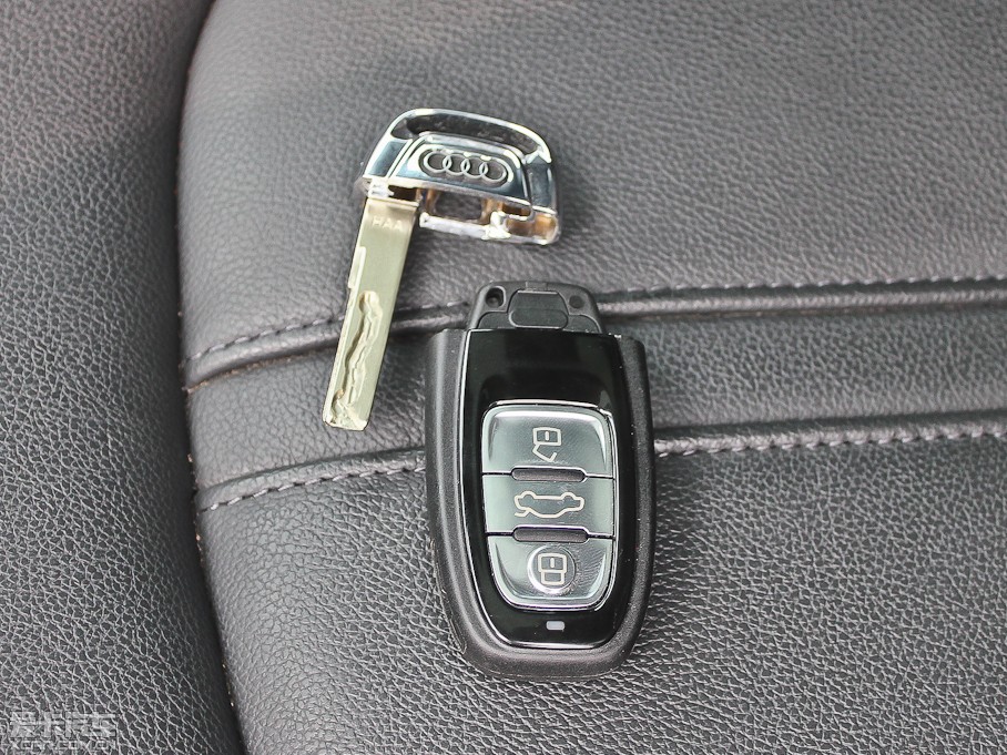 2012WA8 50 TFSI quattro m