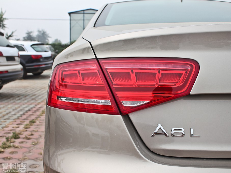 2012?yun)WA8 50 TFSI quattro m