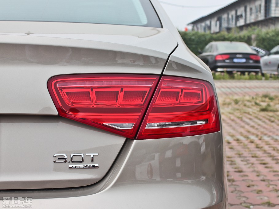 2012WA8 50 TFSI quattro m