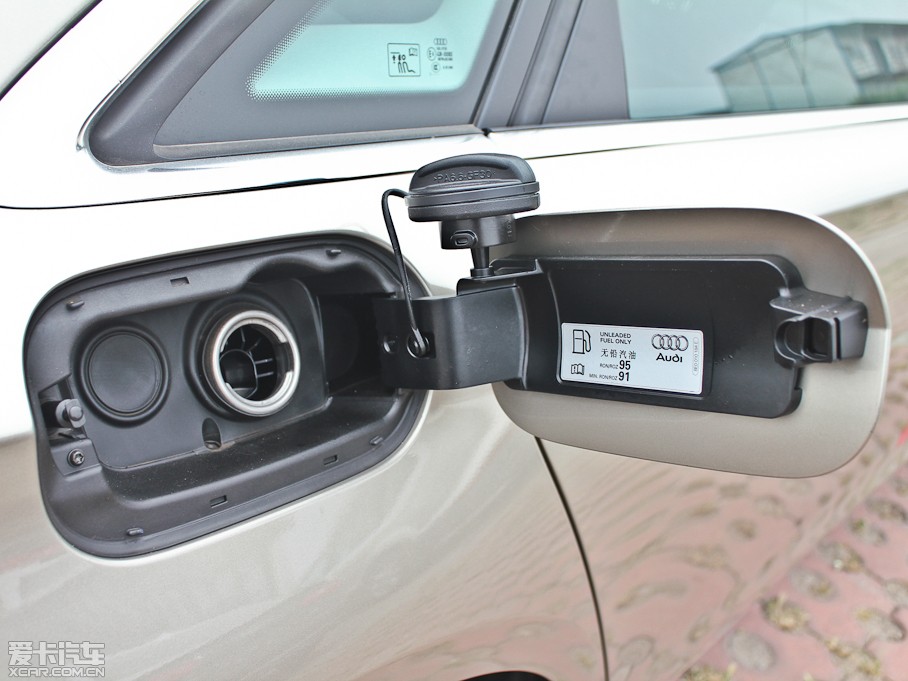 2012?yun)WA8 50 TFSI quattro m