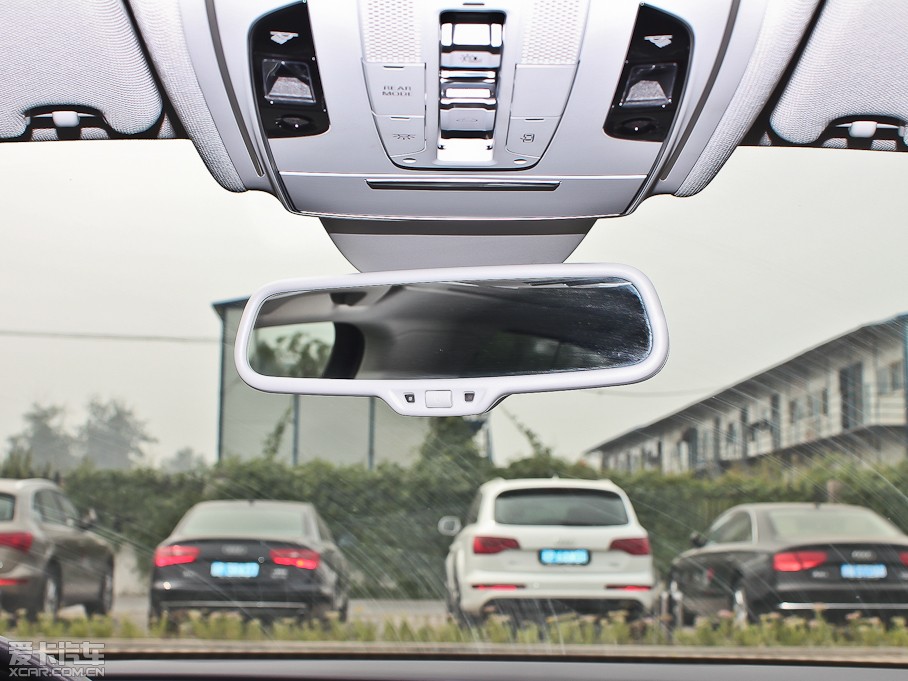 2012?yun)WA8 50 TFSI quattro m