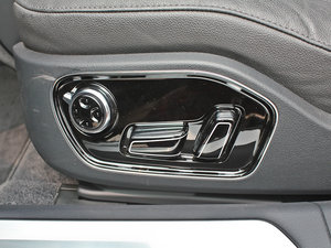 2012款50 TFSI quattro 舒适版 主驾驶座椅调节