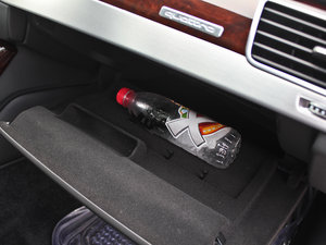 2012款50 TFSI quattro 舒适版 空间座椅