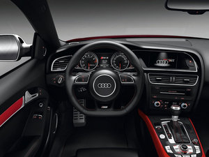 2012Coupe 4.2FSI quattro п؅^