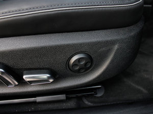 2012Coupe 4.2FSI quattro g