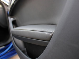 2012Coupe 4.2FSI quattro g