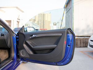 2012Coupe 4.2FSI quattro g