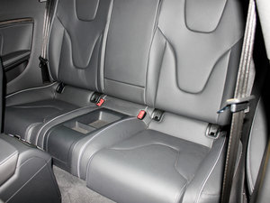 2012Coupe 4.2FSI quattro g