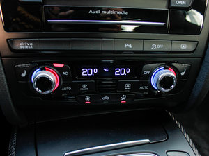 2012Coupe 4.2FSI quattro п؅^