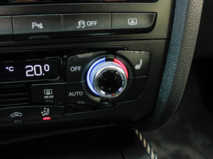 2012Coupe 4.2FSI quattro п؅^