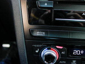 2012Coupe 4.2FSI quattro п؅^