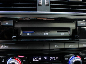 2012Coupe 4.2FSI quattro п؅^