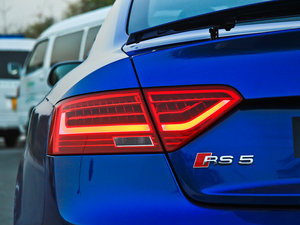 2012Coupe 4.2FSI quattro ^