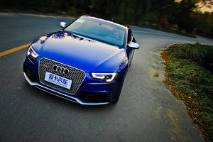 2012Coupe 4.2FSI quattro w^