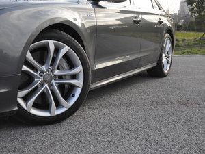 2013V8 TFSI (x)(ji)^