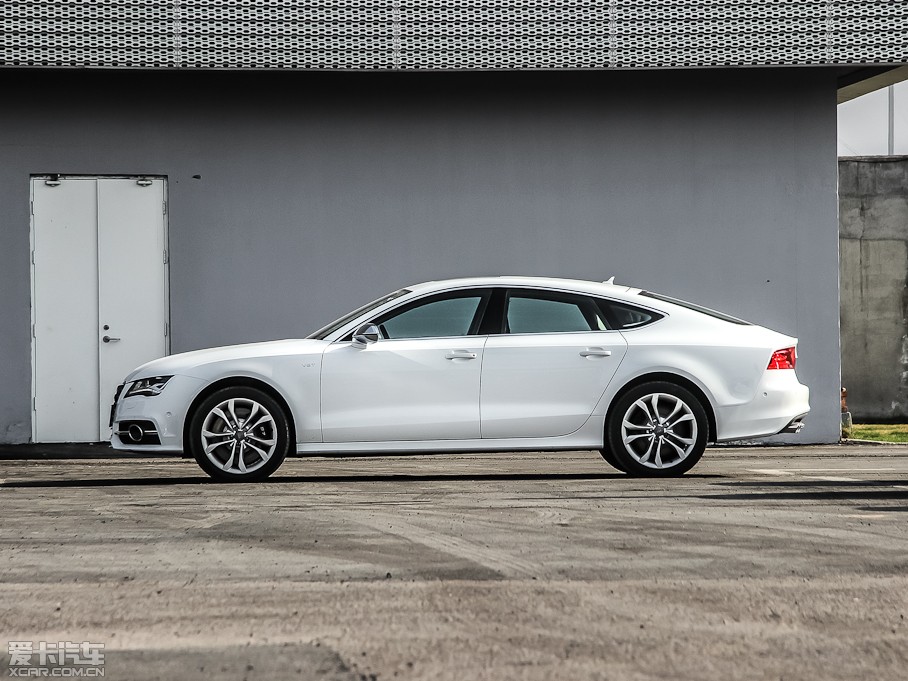 2013?yun)WS7 4.0T TFSI quattro