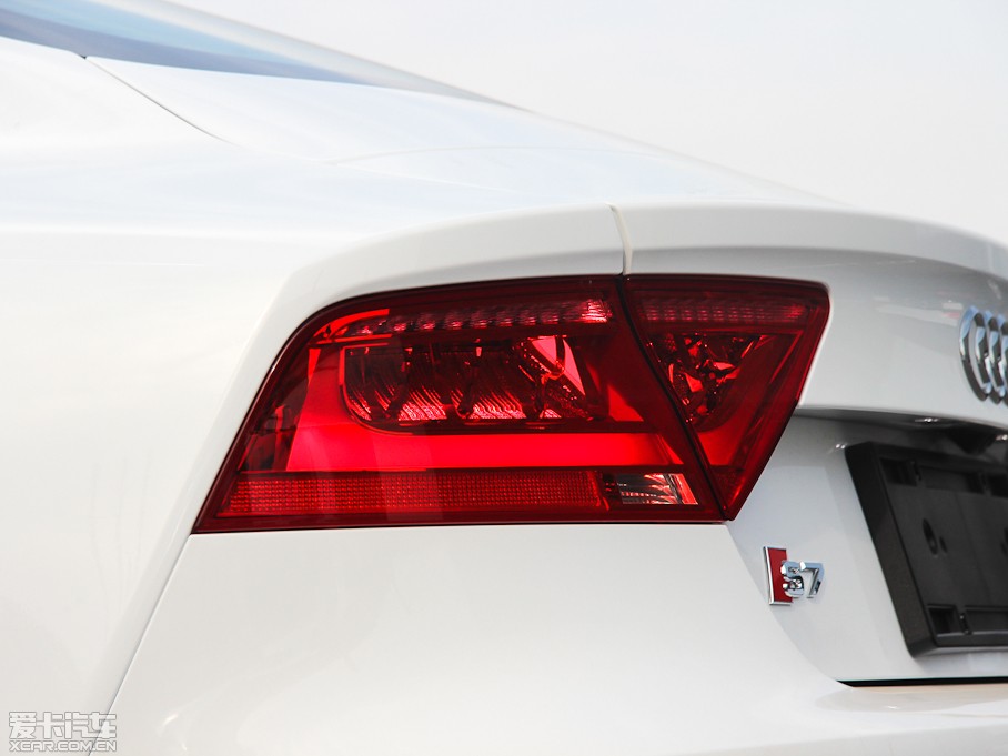 2013WS7 4.0T TFSI quattro