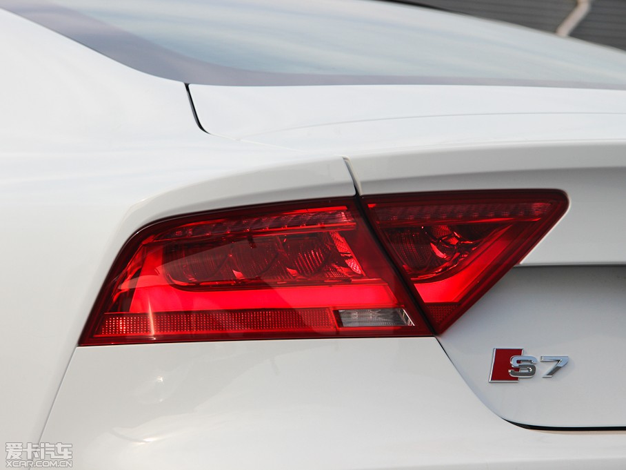 2013WS7 4.0T TFSI quattro