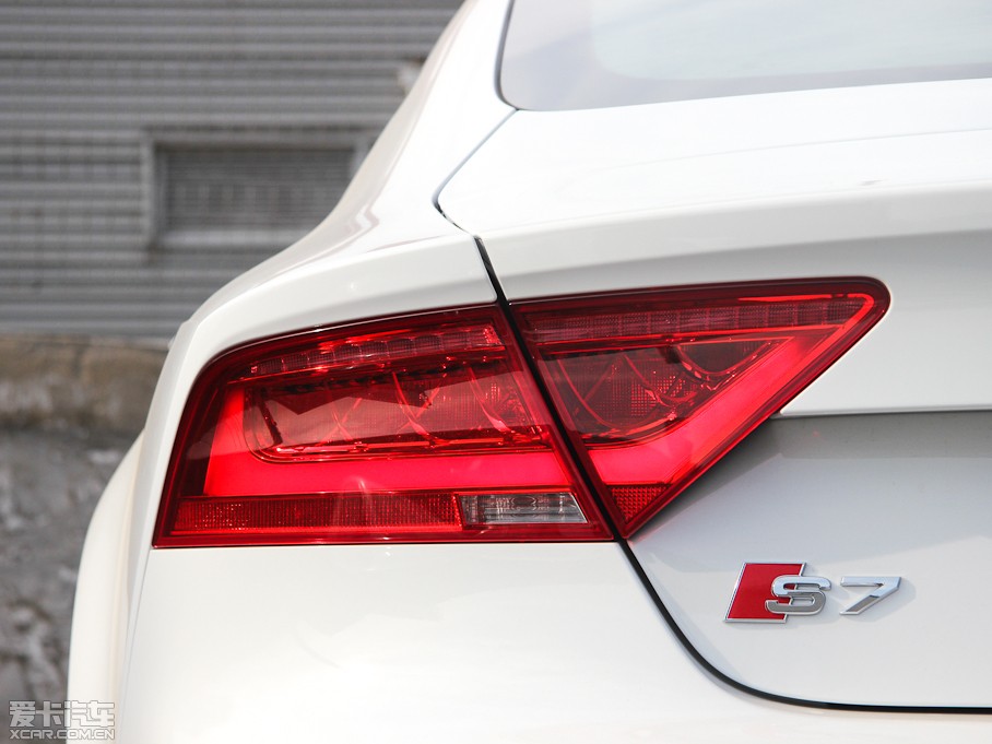 2013WS7 4.0T TFSI quattro