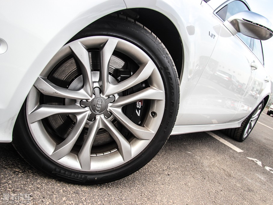 2013WS7 4.0T TFSI quattro