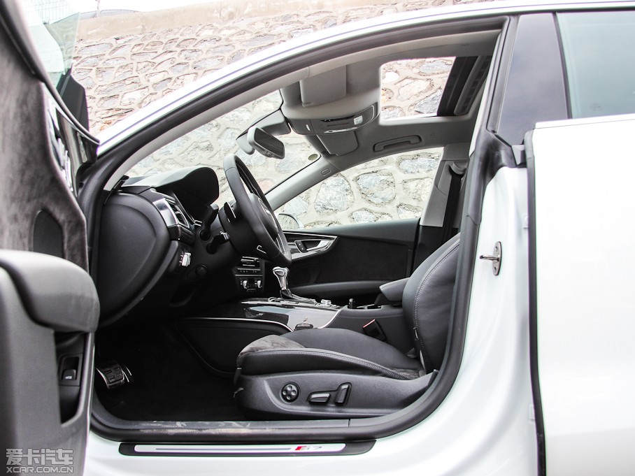 2013WS7 4.0T TFSI quattro