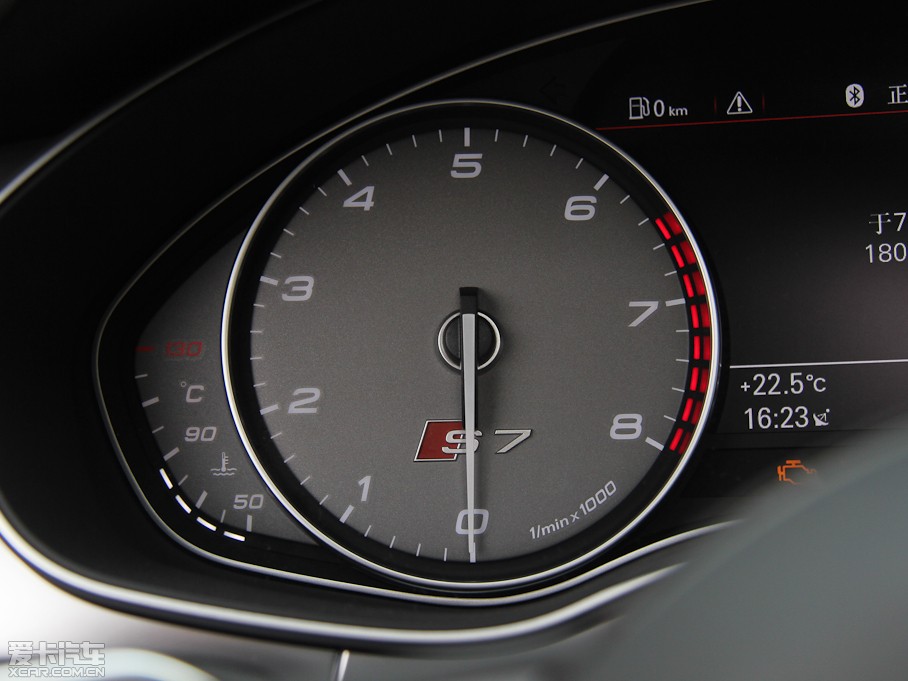 2013?yun)WS7 4.0T TFSI quattro