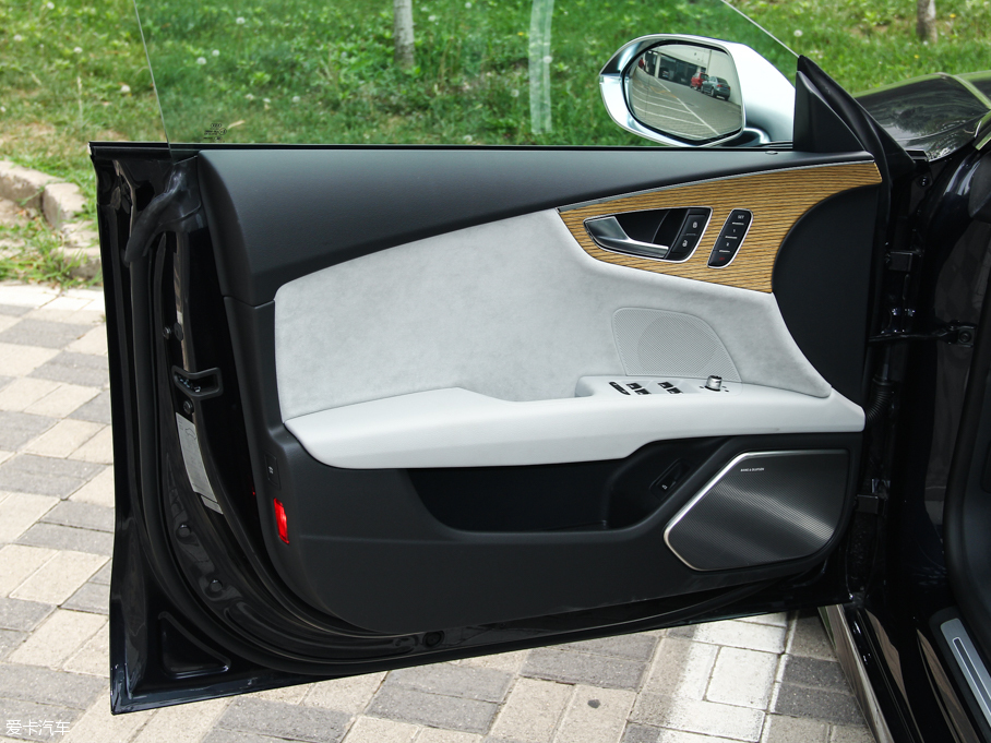 2013WS7 4.0T TFSI quattro