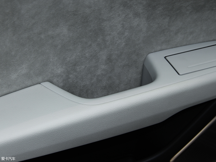 2013?yun)WS7 4.0T TFSI quattro