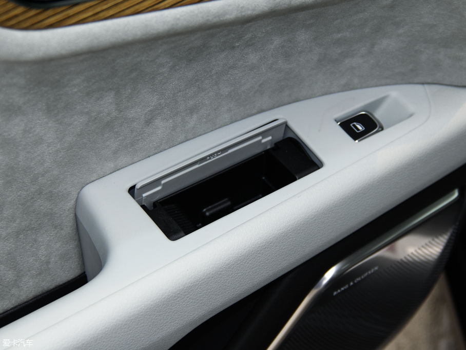 2013?yun)WS7 4.0T TFSI quattro