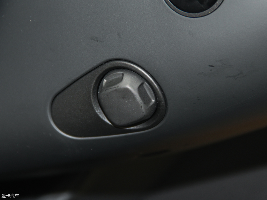 2013?yun)WS7 4.0T TFSI quattro