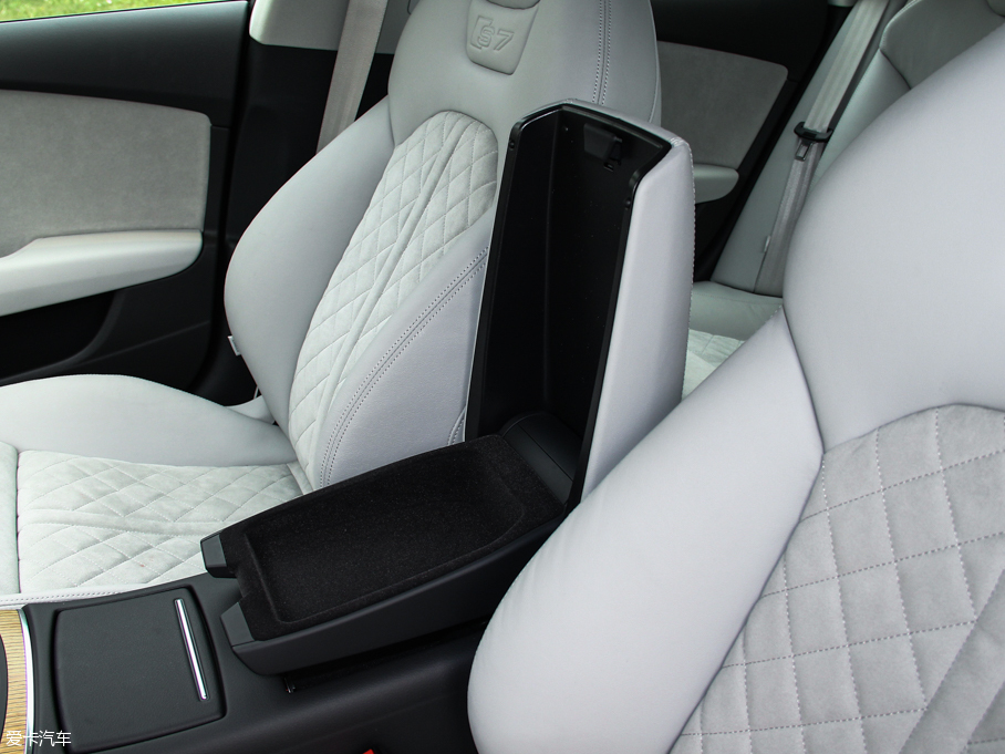 2013WS7 4.0T TFSI quattro