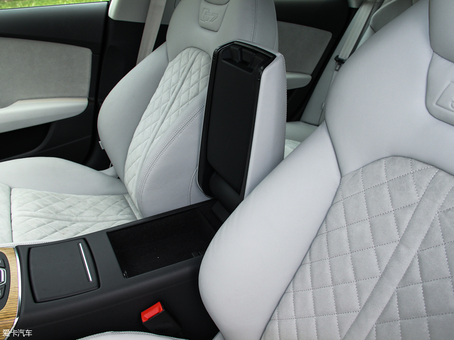 2013WS7 4.0T TFSI quattro