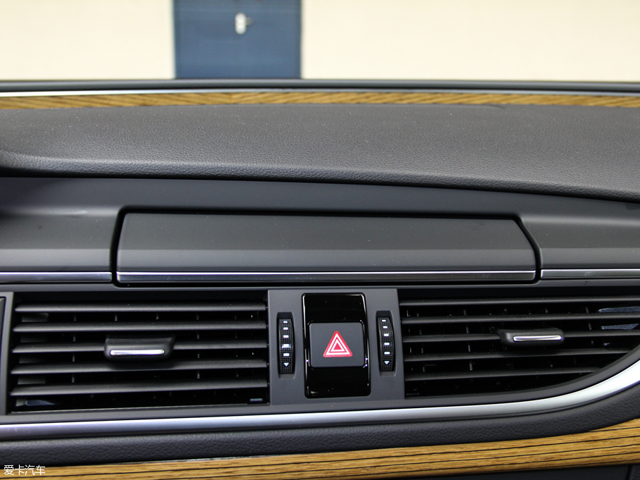 2013?yun)WS7 4.0T TFSI quattro