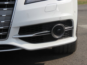 20134.0T TFSI quattro ǰF