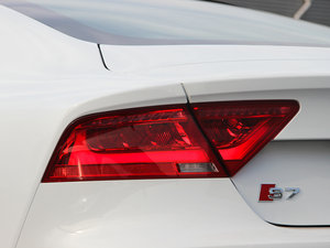 20134.0T TFSI quattro (x)(ji)^