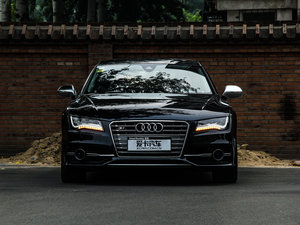 20134.0T TFSI quattro (x)(ji)^