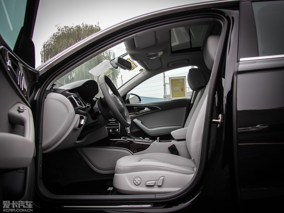 2013?yun)WA6 Hybrid 40 Hybrid