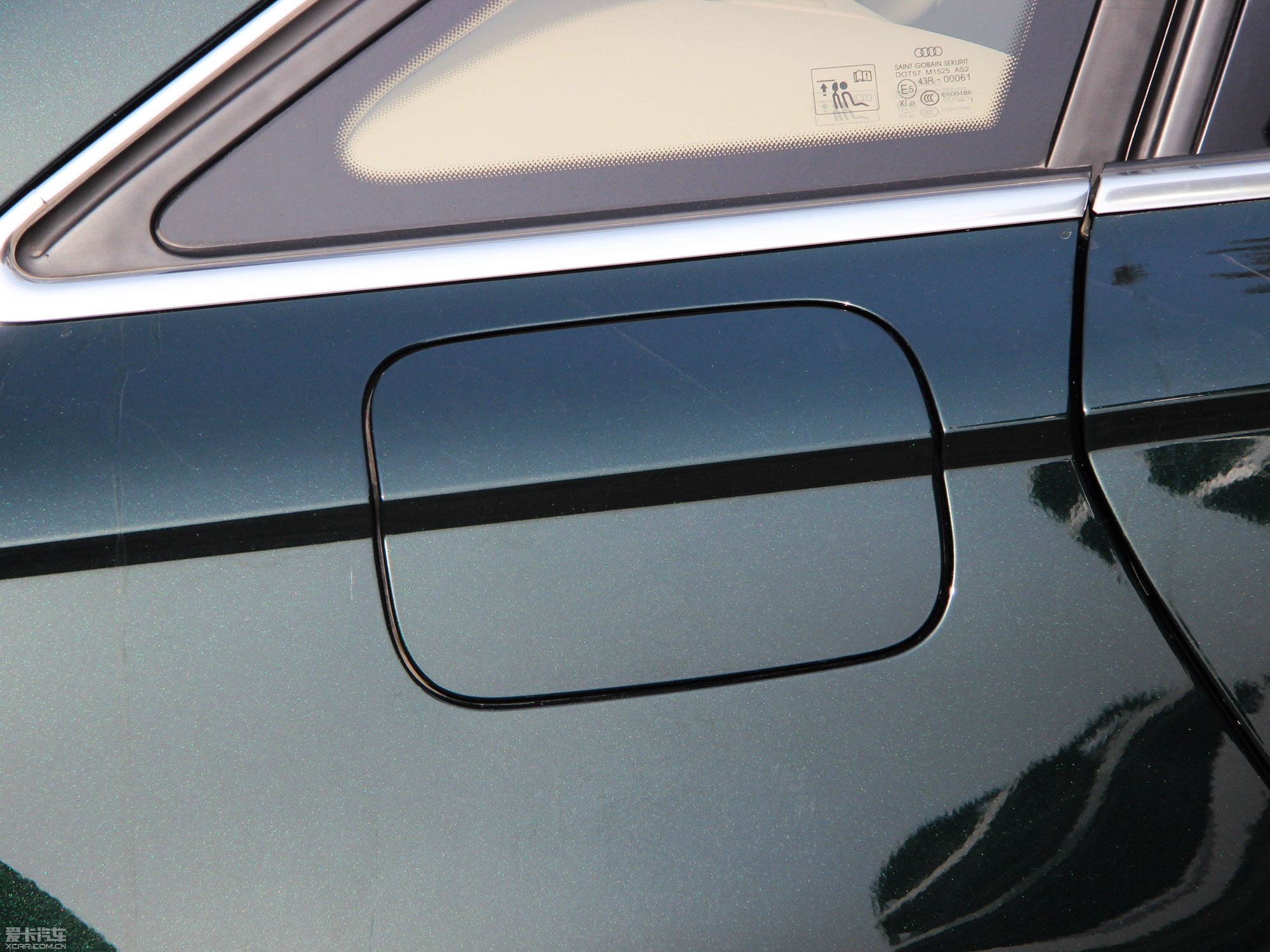 2013?yun)WA6 Hybrid 40 Hybrid