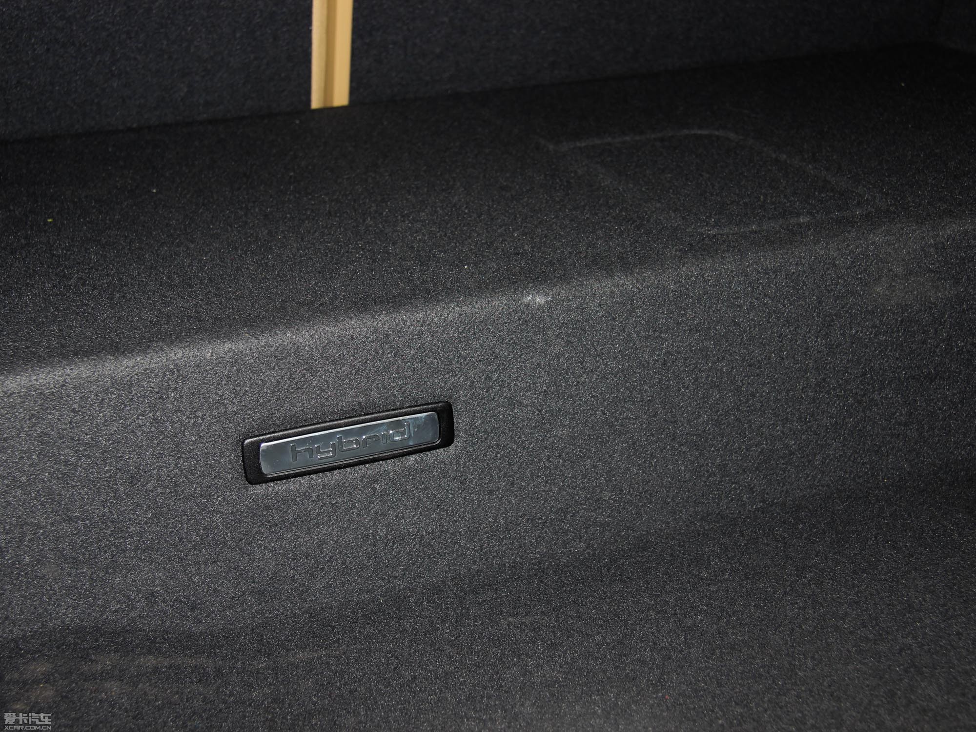 2013?yun)WA6 Hybrid 40 Hybrid