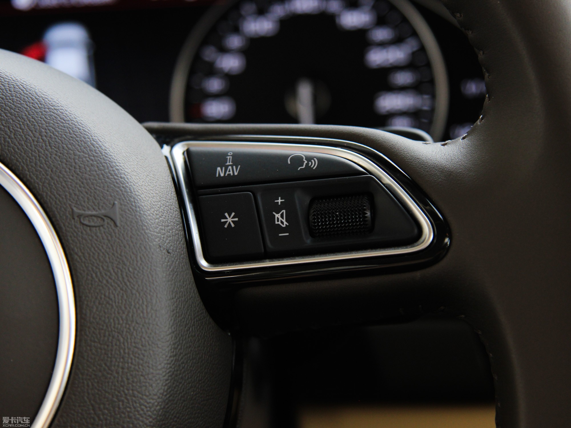 2013?yun)WA6 Hybrid 40 Hybrid