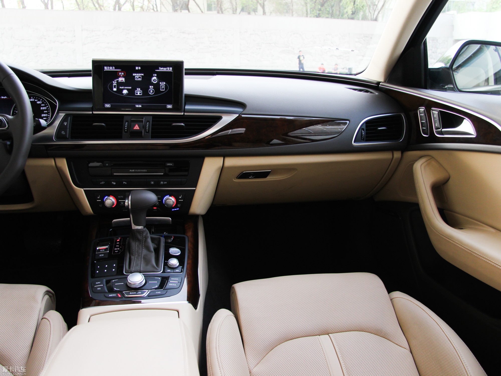 2013?yun)WA6 Hybrid 40 Hybrid