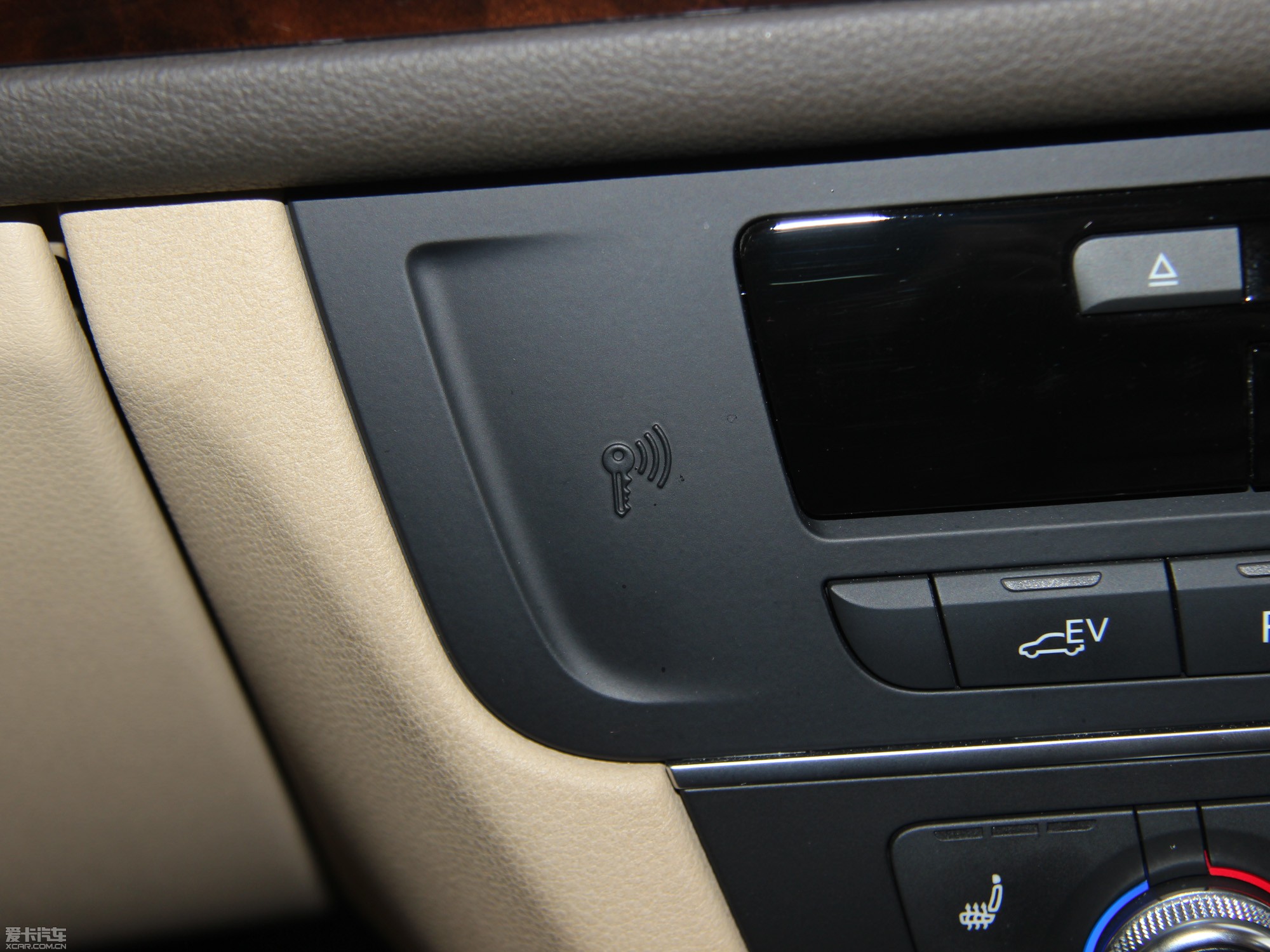 2013WA6 Hybrid 40 Hybrid