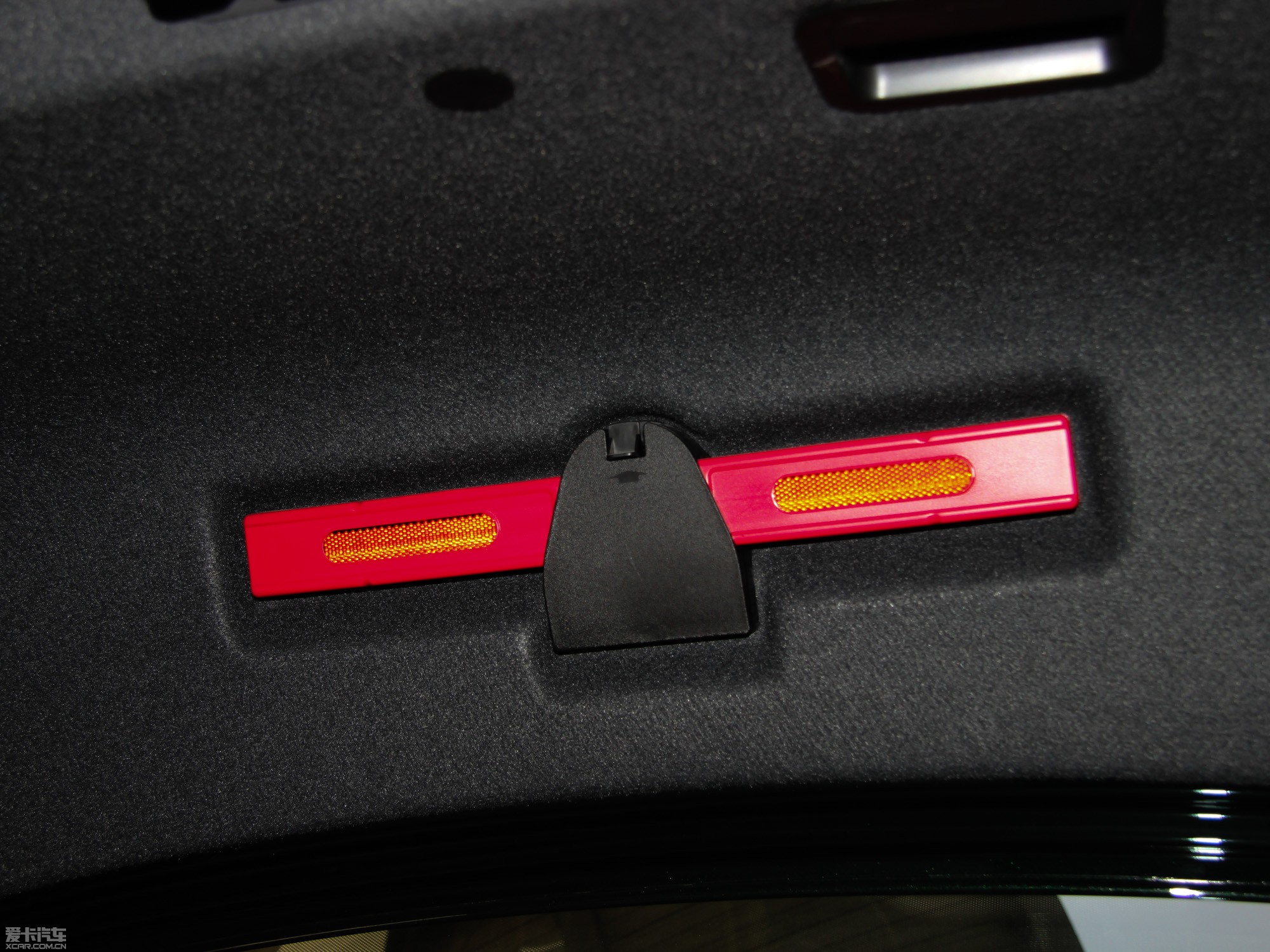 2013WA6 Hybrid 40 Hybrid