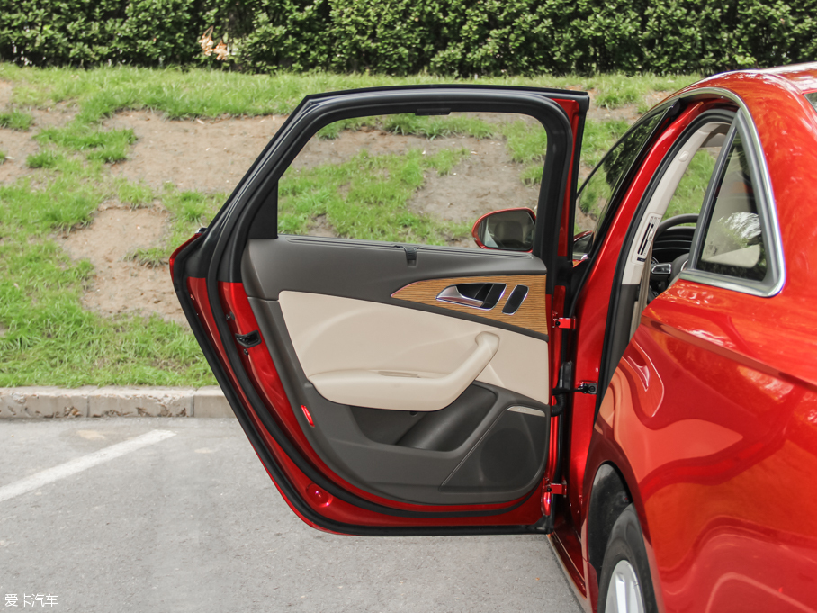 2013WA6 Hybrid 40 Hybrid