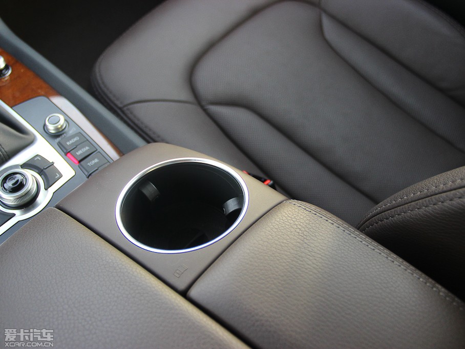 2013?yun)WQ7 40TFSI g(sh)(245kW)